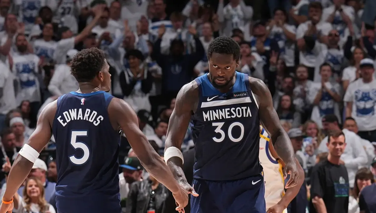 包含詹姆斯焦点对战，哈兰德与70激战切尔西分钟，持续失利胜负难料！观众掌声雷动的词条